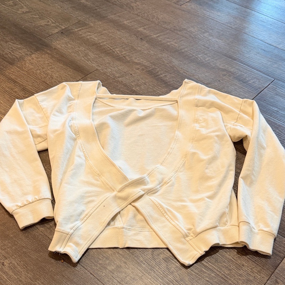 Chic Cream open backTop - Picture 3 of 3